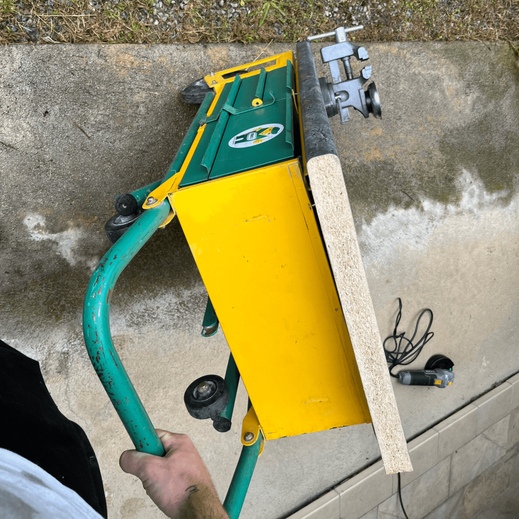 Etabli mobile pliable de la marque macc - Coloris jaune et vert