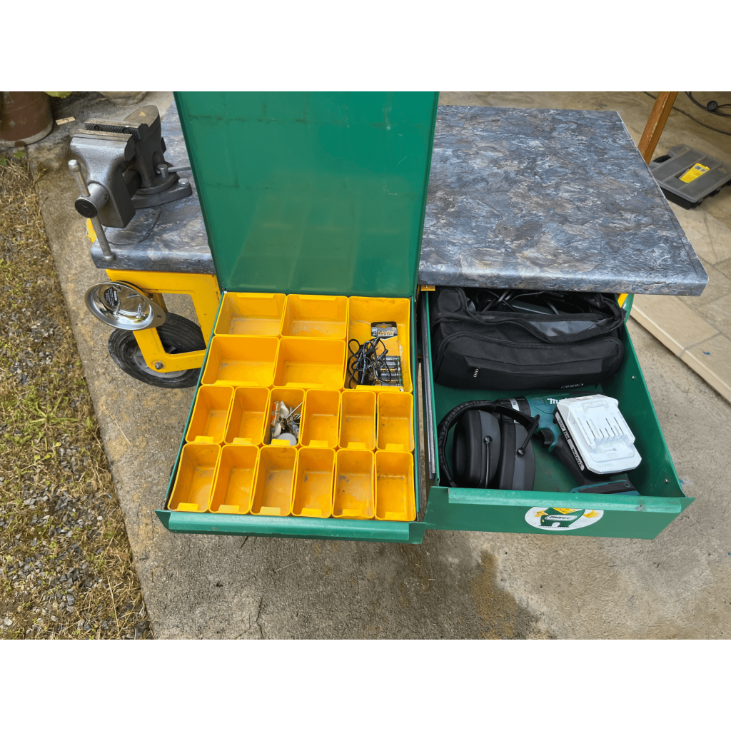 Etabli mobile pliable de la marque macc - Coloris jaune et vert